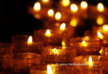 tea-lights-3612508_1920